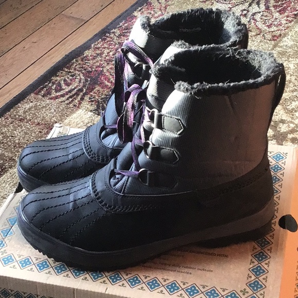 Sketchers winter boots - Picture 2 of 5